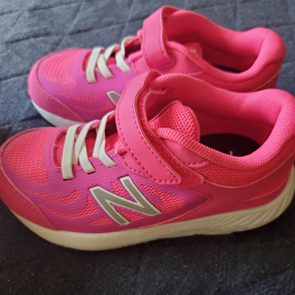New Balance 519 Core Pink Shoes, Size 10